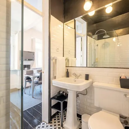 Apartment Elegant W Balcony In Bairro Alto Lisbon