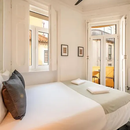 Appartamento Elegant W Balcony In Bairro Alto Lisbona